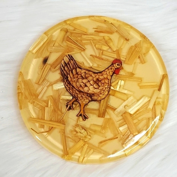 Vintage Lucite Acrylic Rooster Chicken Hen Farmhouse Trivet Real Hay Straw MCM - Picture 11 of 14